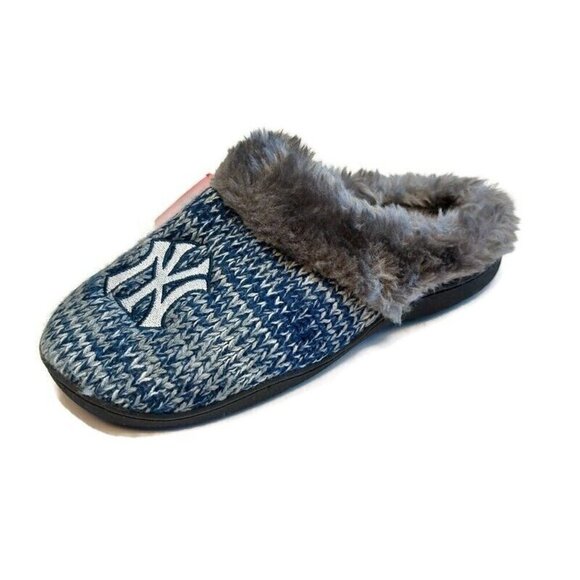FOCO New York Yankees LOGO Slippers Peak Slide Slip On Shoes Womens Small (5-6) - Picture 3 of 9